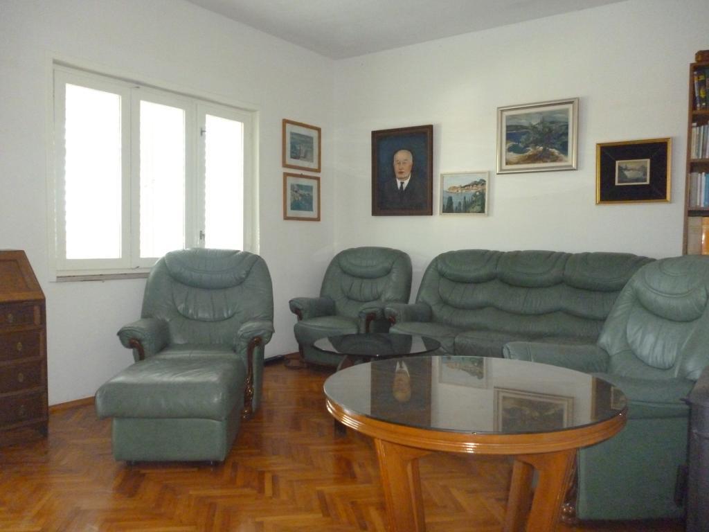 Sikasub Apartment