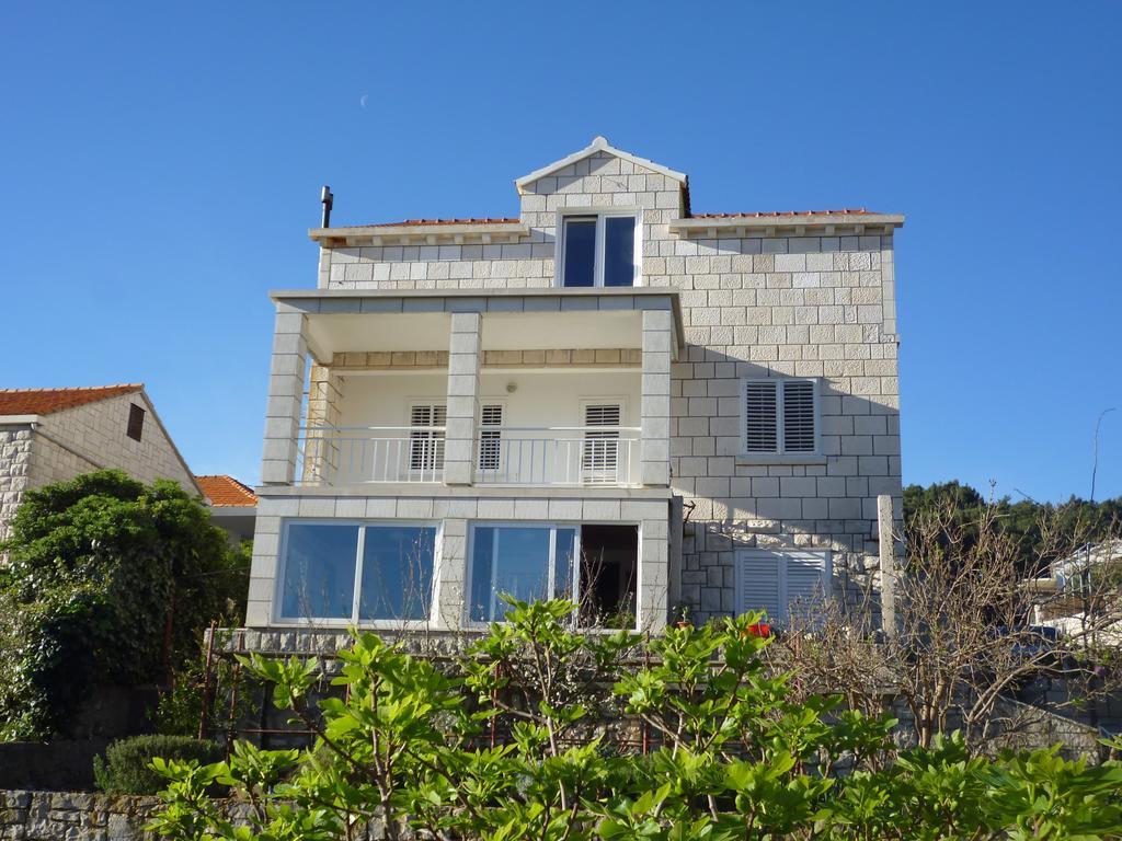 Sikasub Apartment